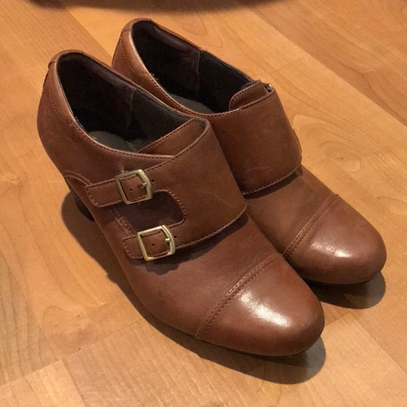 Clarks Leather Booties - Picture 2 of 7